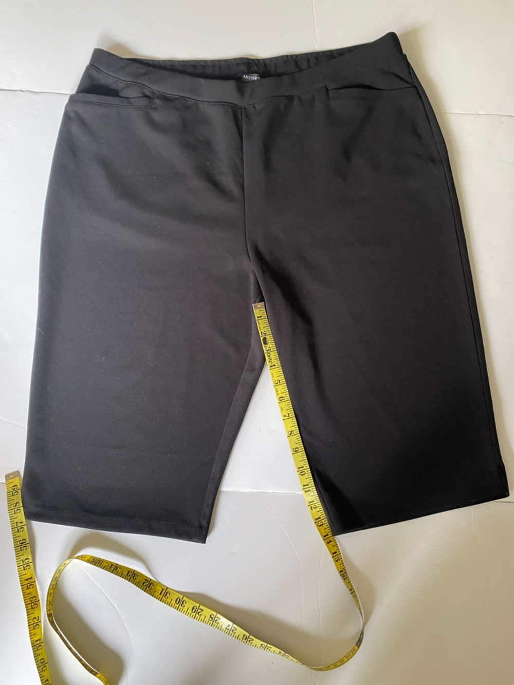 Antthony Black Bermuda Shorts - Women’s Stretch Knee-Length